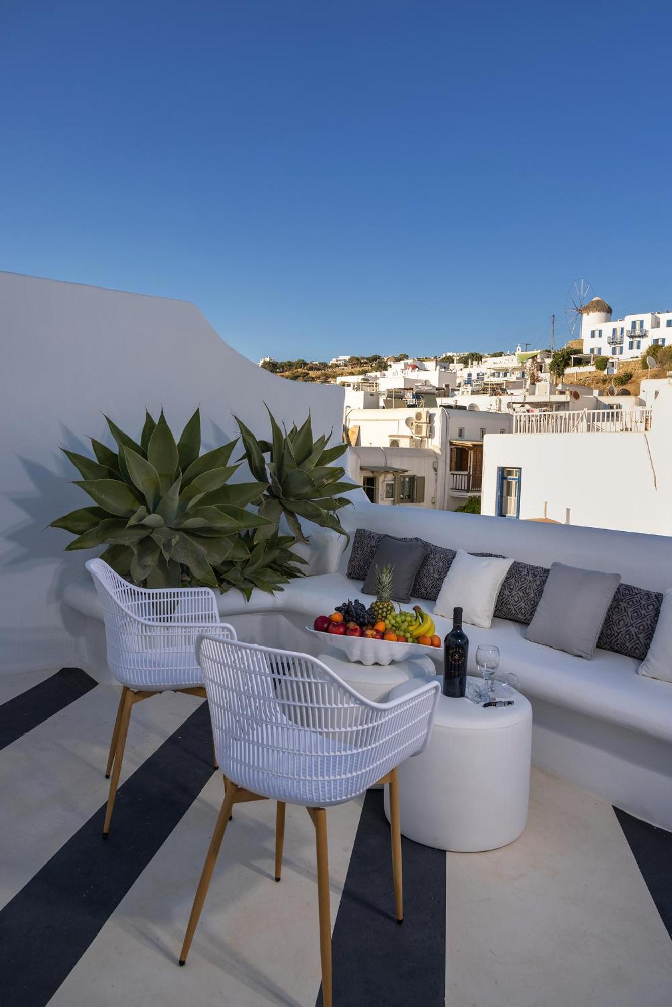 Daire Alexandros Suites, Mykonos Town, With Shared Rooftop Terrace *